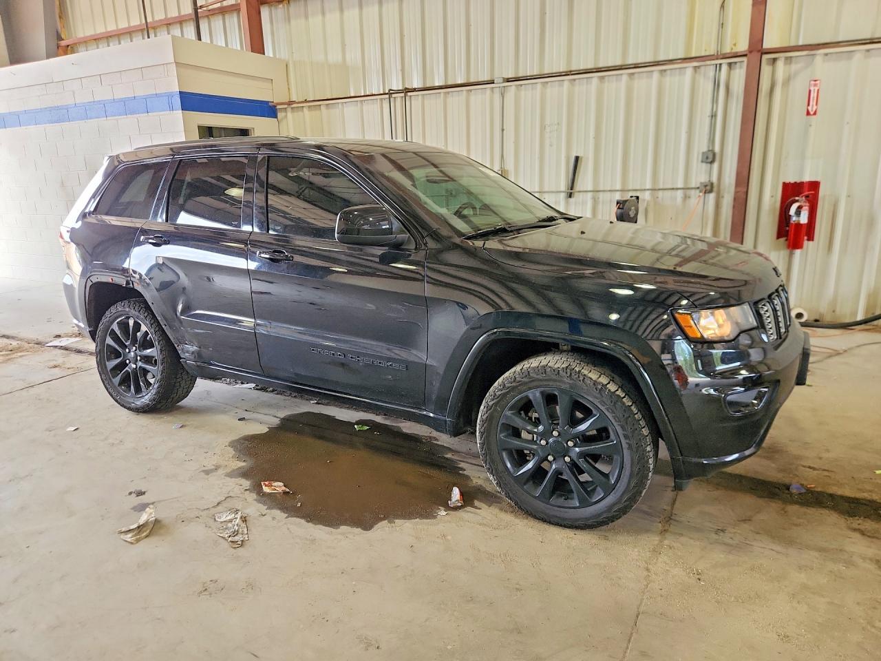 2020 JEEP GRAND CHEROKEE LAREDO 4X4