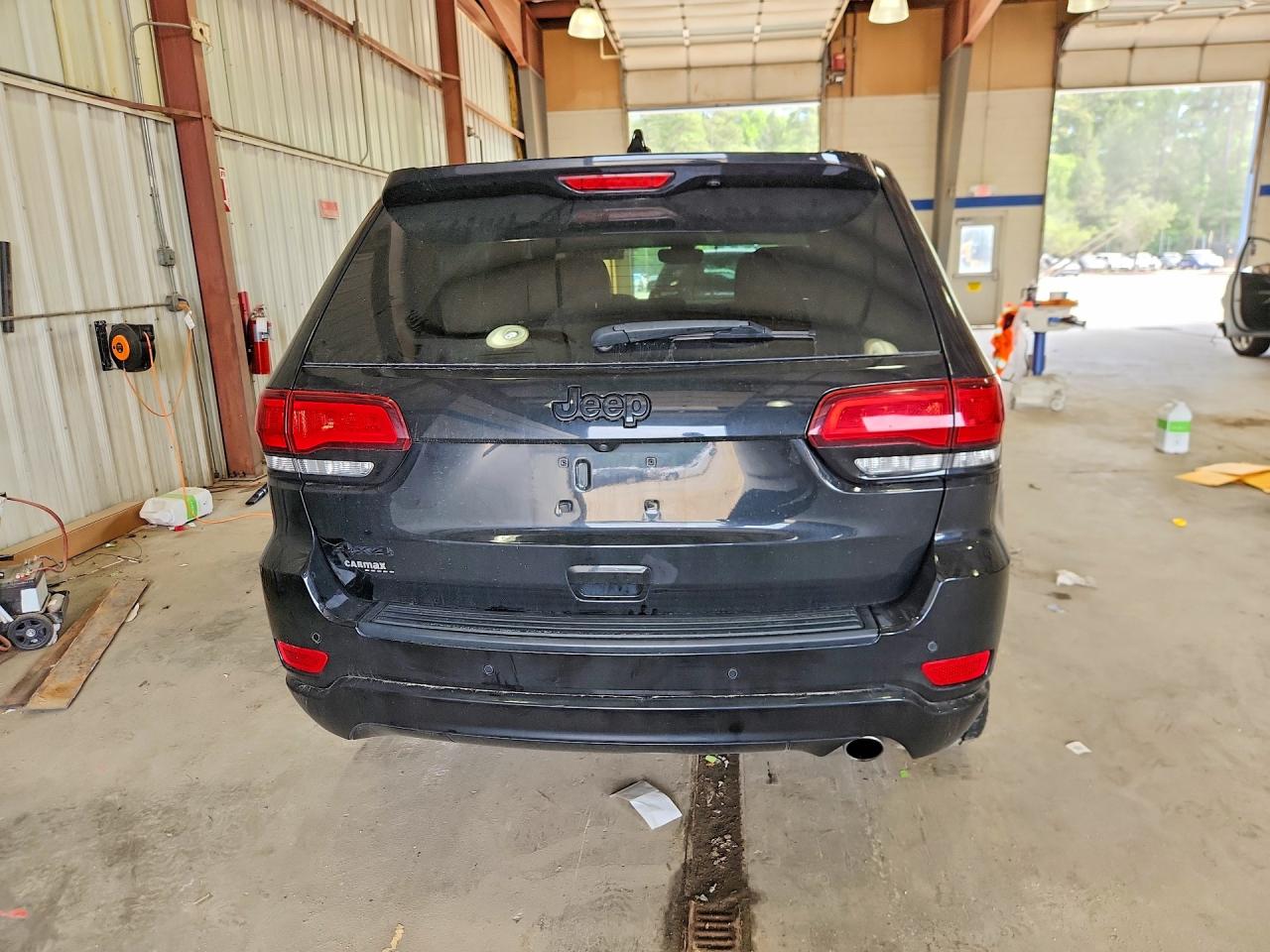 2020 JEEP GRAND CHEROKEE LAREDO 4X4