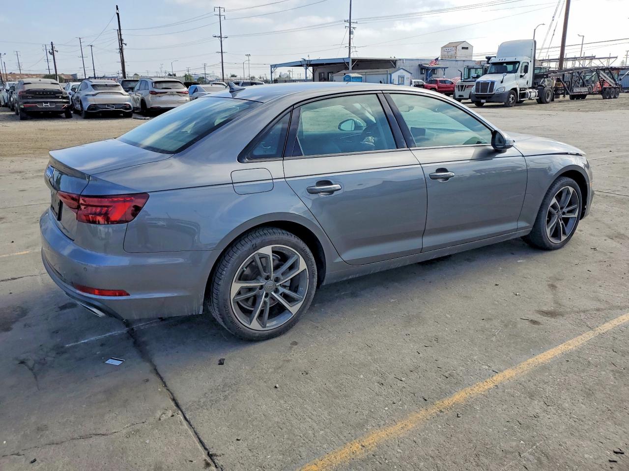 2019 AUDI A4 Premium, Titanium