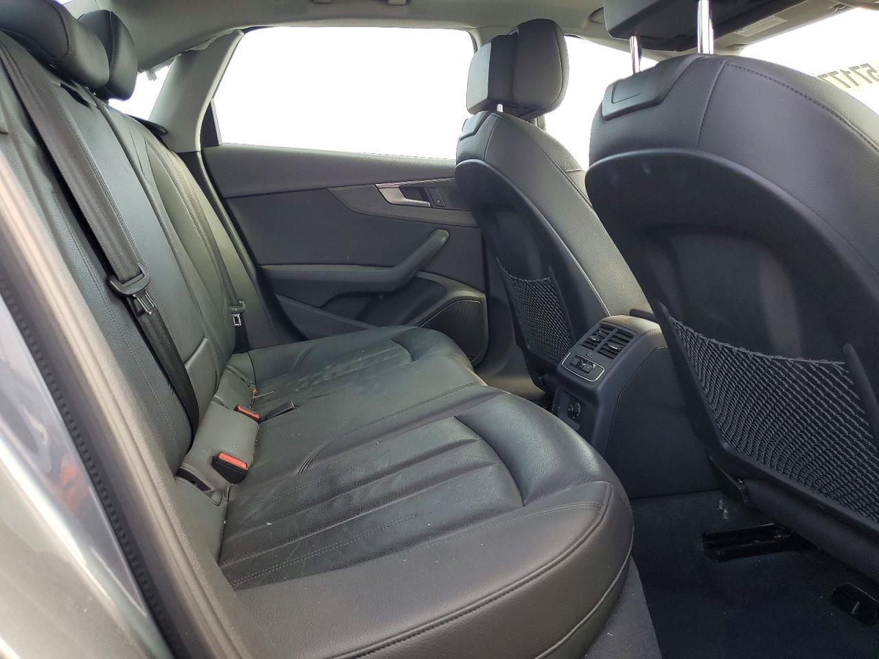 2019 AUDI A4 Premium, Titanium