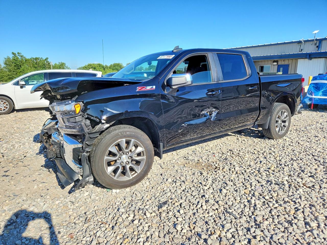 2022 CHEVROLET SILVERADO LT — Front 3/4