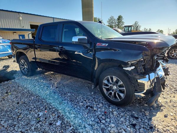2022 CHEVROLET SILVERADO LT — Passenger 3/4