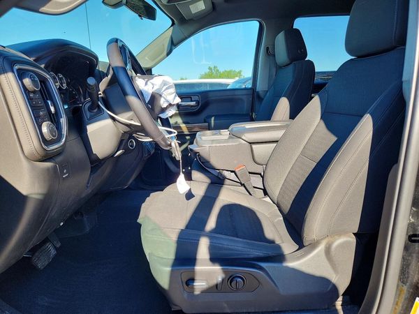 2022 CHEVROLET SILVERADO LT — DENT