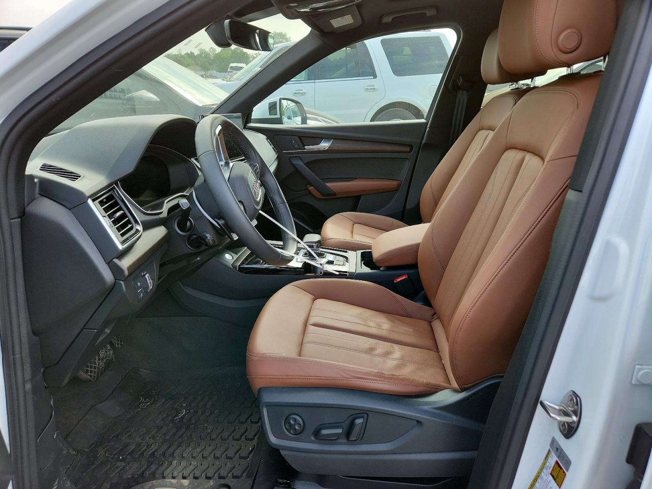 2025 AUDI Q5 quattro Premium