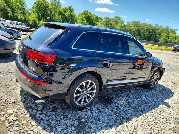 2017 AUDI Q7
