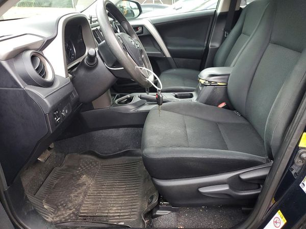 2017 TOYOTA RAV4 LE