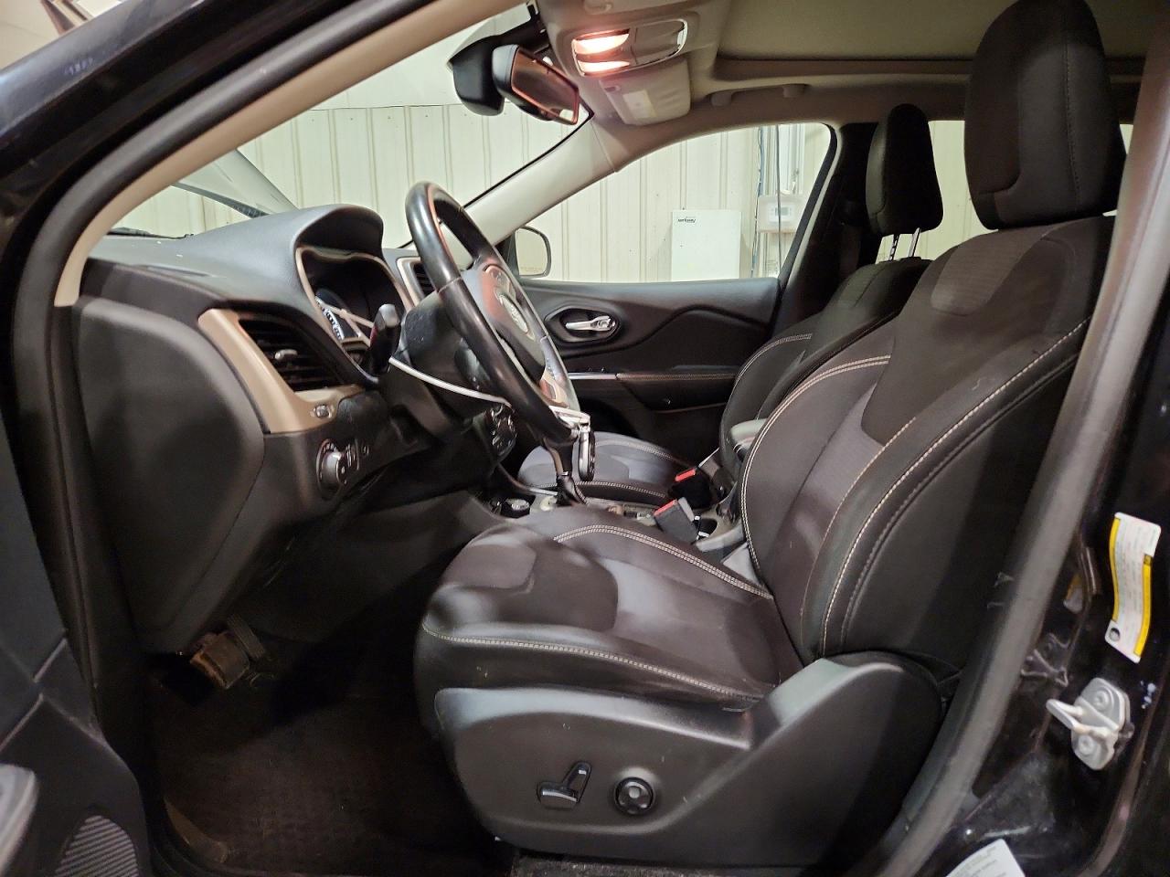 2015 JEEP CHEROKEE LATITUDE 4X4