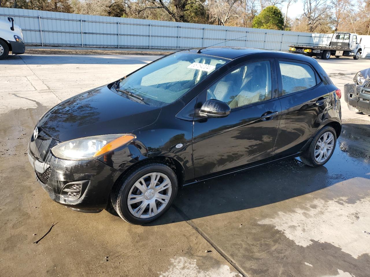 2013 MAZDA MAZDA2
