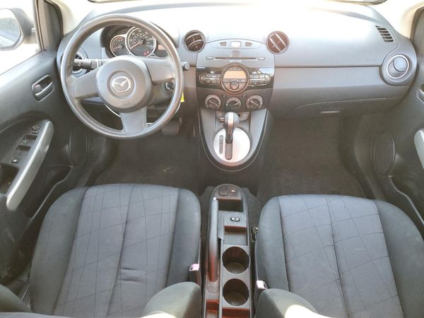 2013 MAZDA MAZDA2