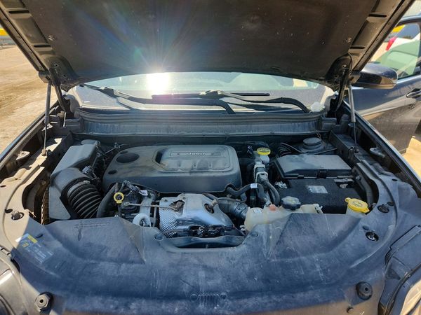 2019 JEEP CHEROKEE OVERLAND 4X4