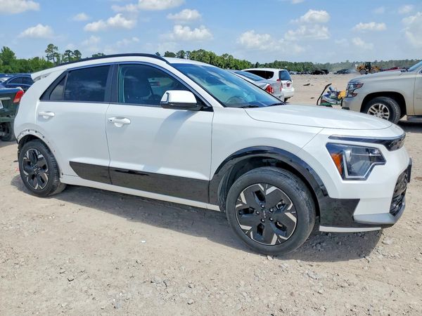 2024 KIA NIRO Wind