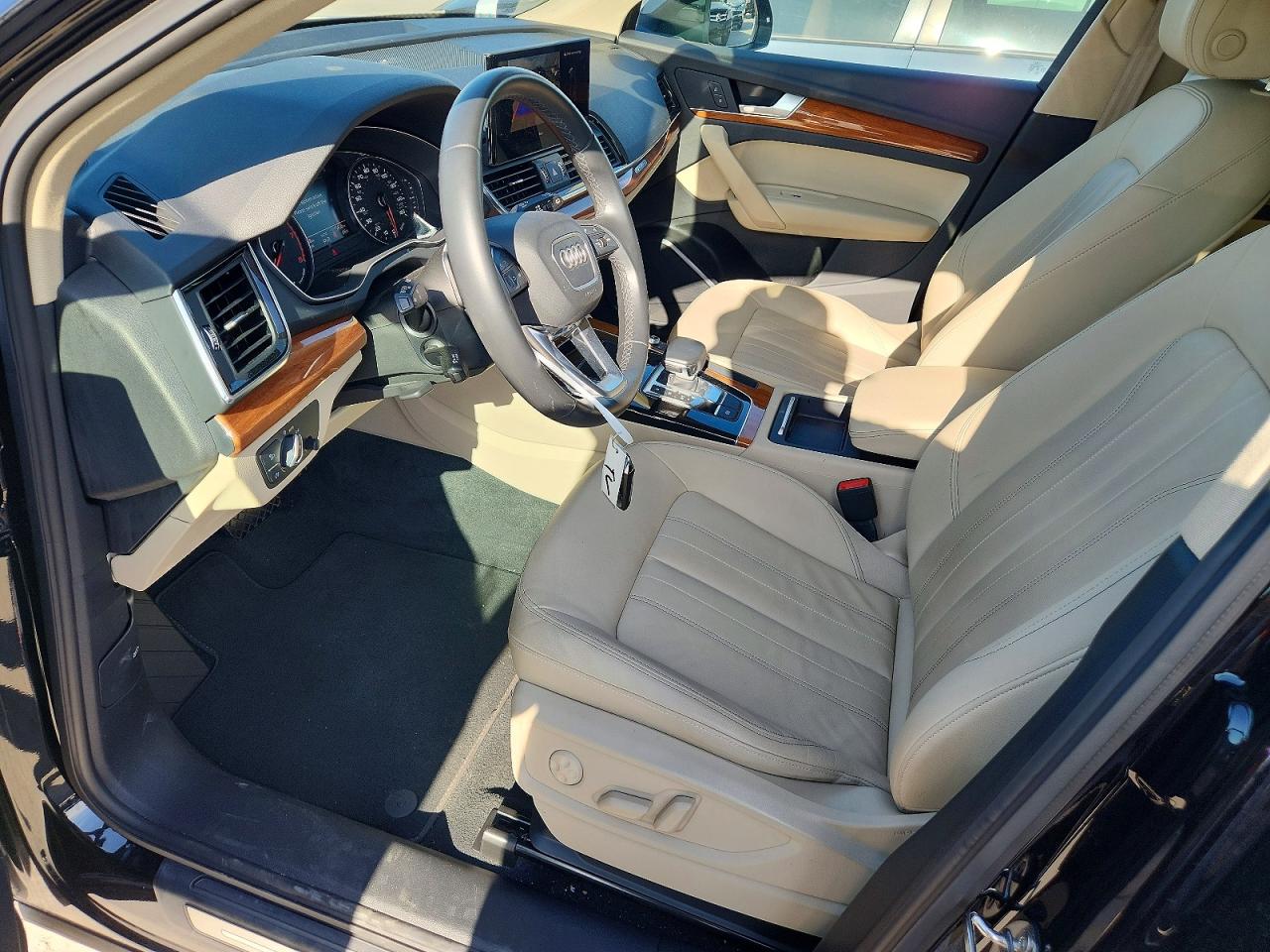 2022 AUDI Q5 S Line quattro Premium