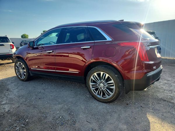 2017 CADILLAC XT5