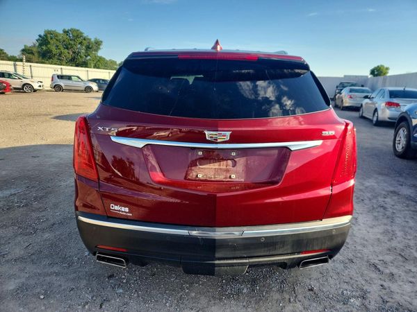 2017 CADILLAC XT5