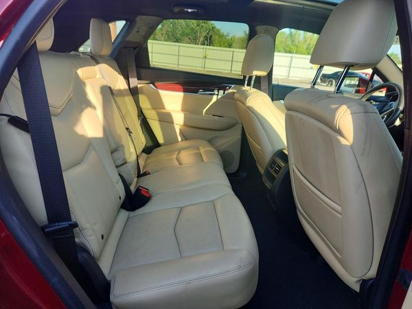 2017 CADILLAC XT5