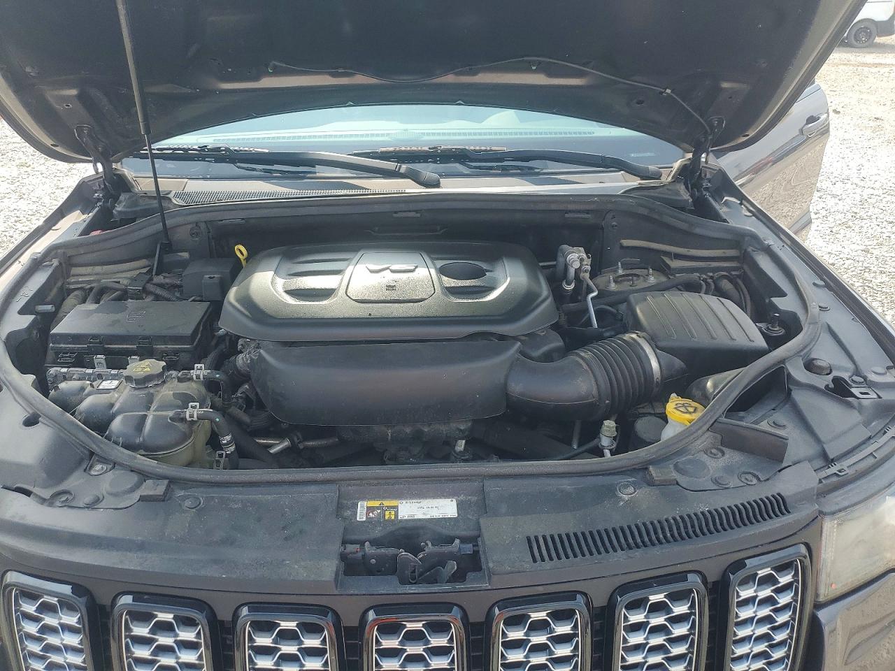 2018 JEEP GRAND CHEROKEE LAREDO 4X4