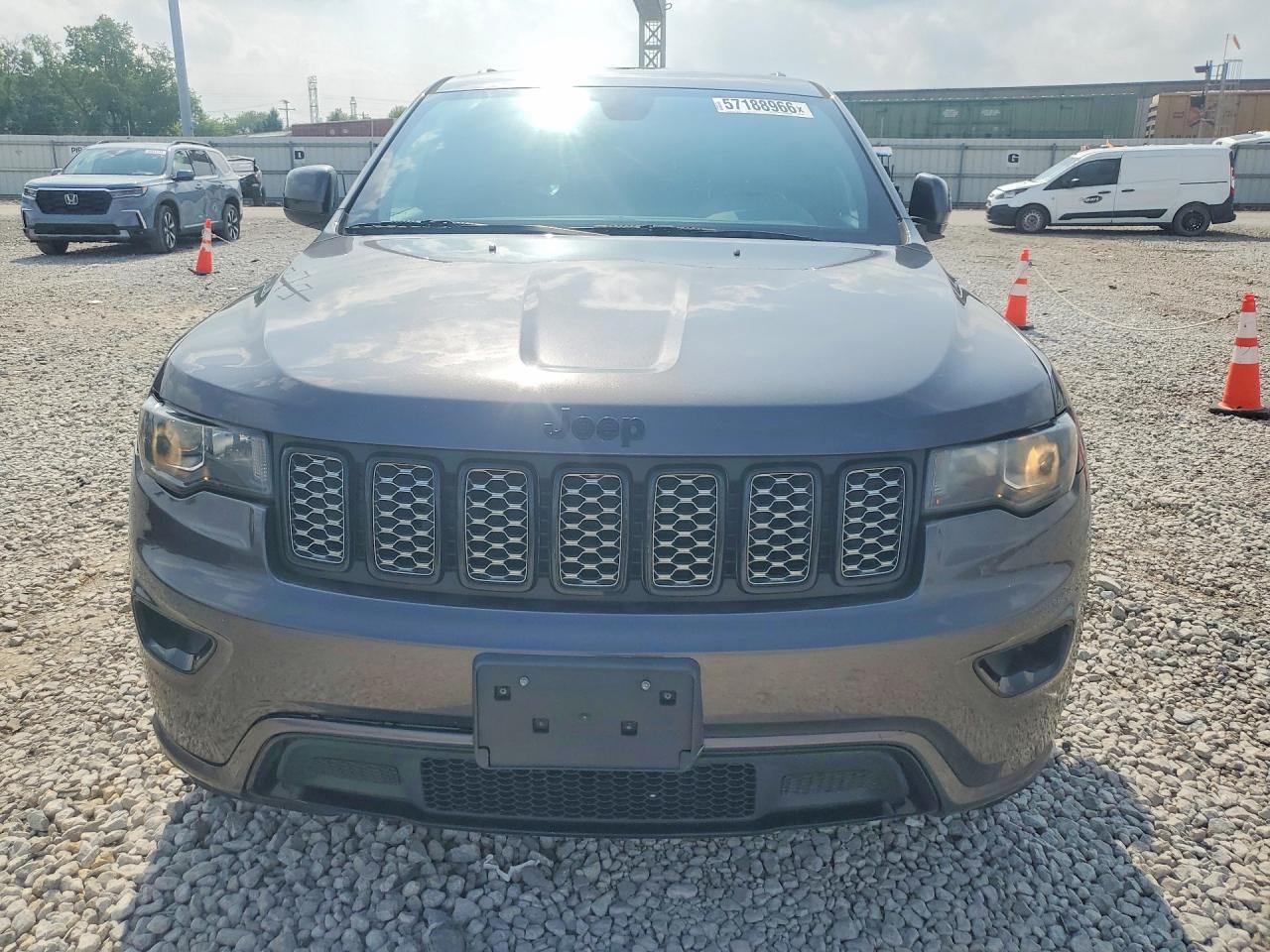 2018 JEEP GRAND CHEROKEE LAREDO 4X4