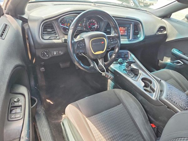 2017 DODGE CHALLENGER SXT