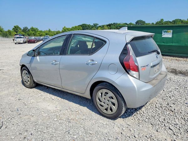 2016 TOYOTA PRIUS