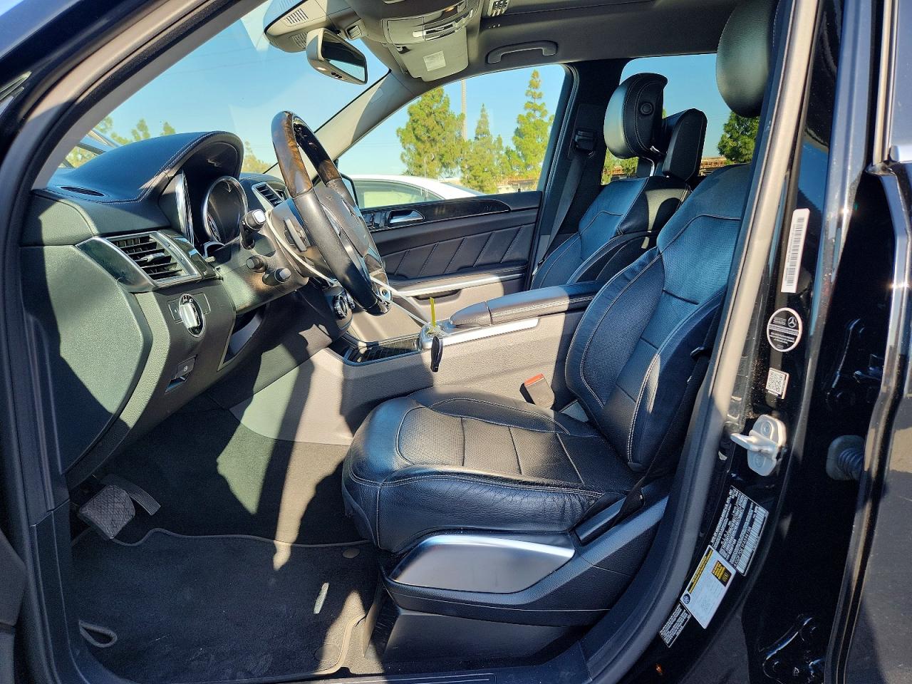 2015 MERCEDES-BENZ GL GL550 4MATIC