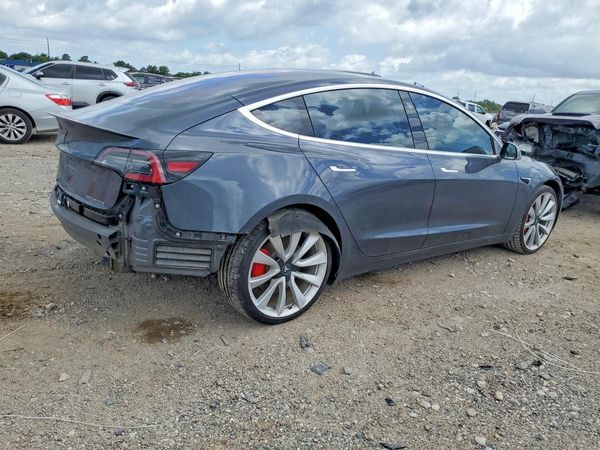 2018 TESLA MODEL 3