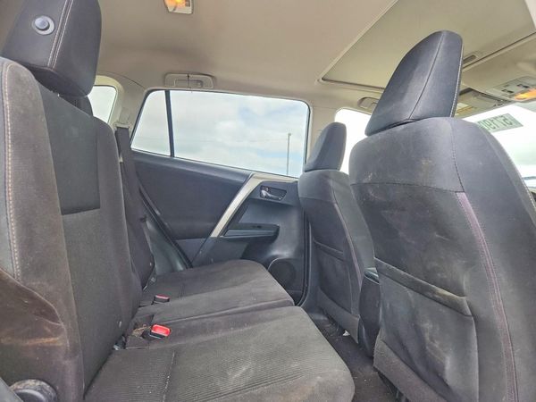 2015 TOYOTA RAV4 XLE (M Grade)