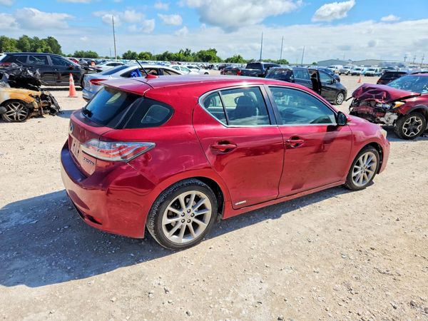 2013 LEXUS CT 200h
