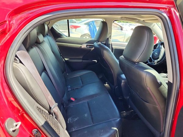 2013 LEXUS CT 200h