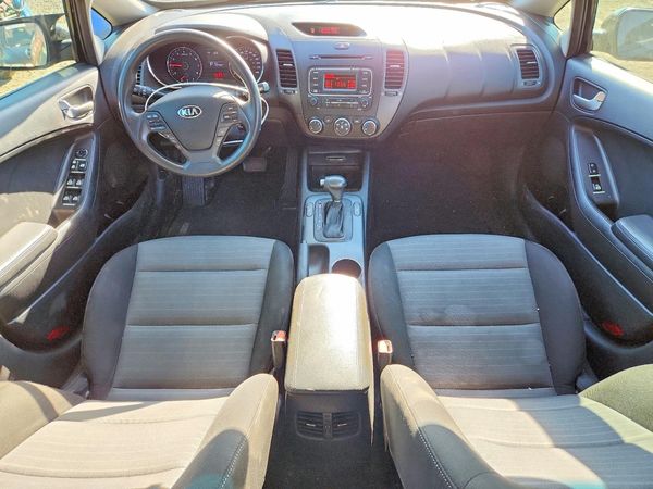 2016 KIA FORTE GL (Middle-Low Grade)