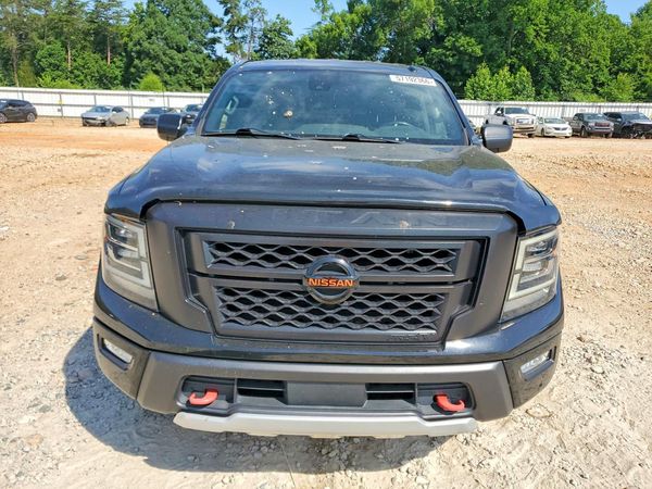 2021 NISSAN TITAN Crew Cab
