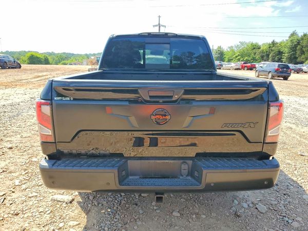 2021 NISSAN TITAN Crew Cab