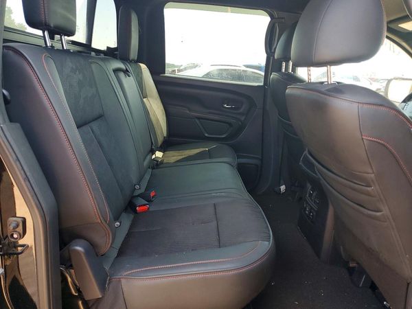 2021 NISSAN TITAN Crew Cab