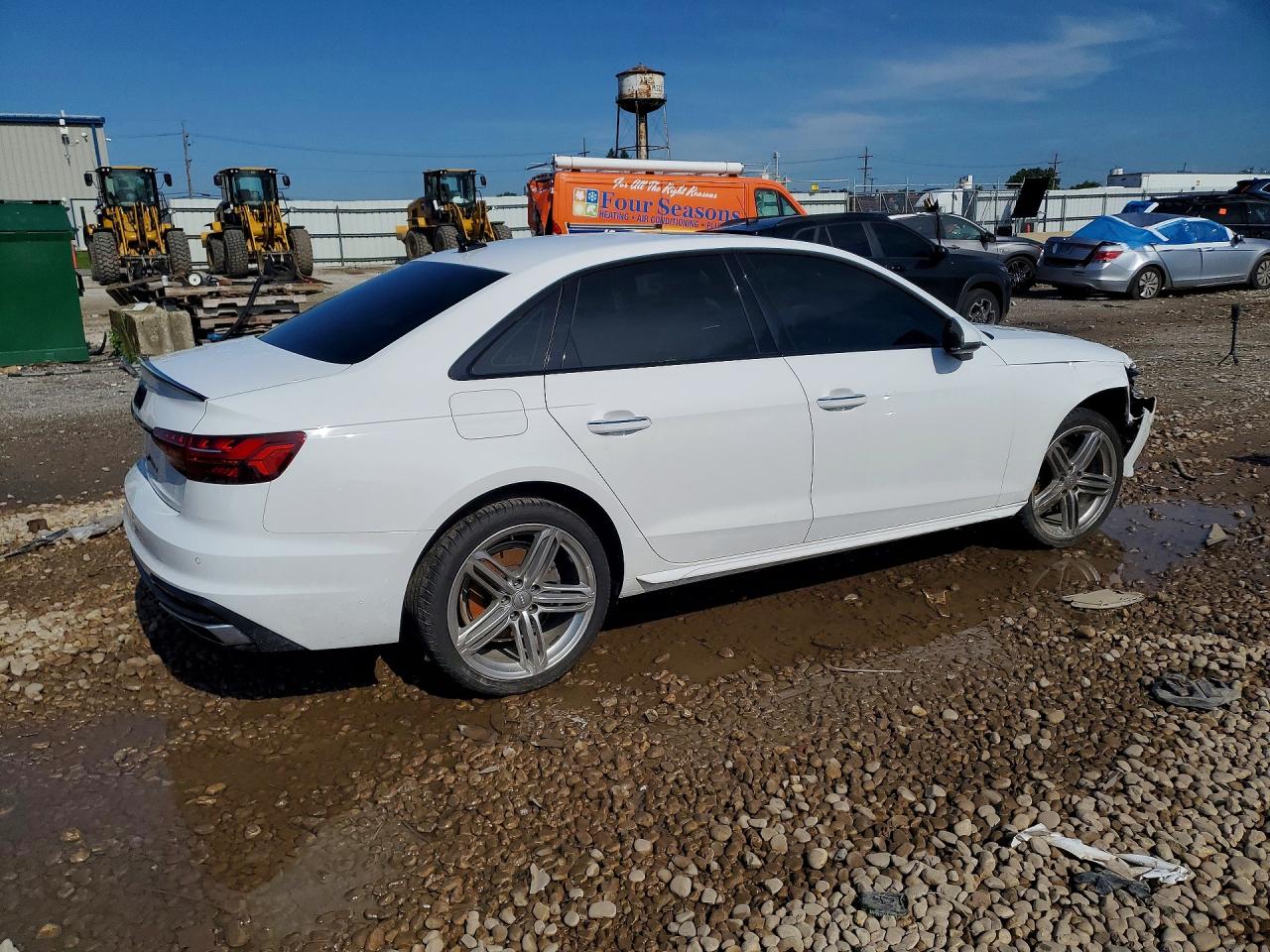 2021 AUDI A4 quattro Premium