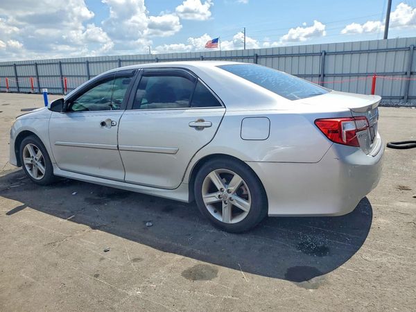 2014 TOYOTA CAMRY