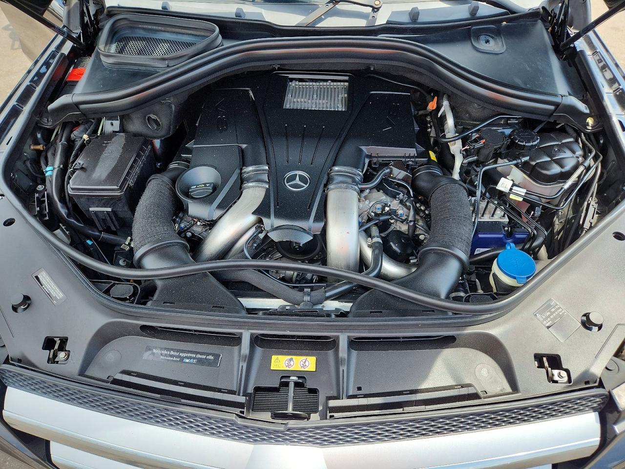 2015 MERCEDES-BENZ GL GL550 4MATIC