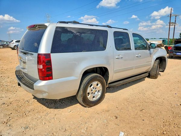 2014 CHEVROLET SUBURBAN LT