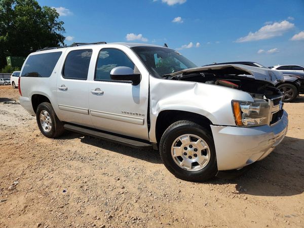 2014 CHEVROLET SUBURBAN LT