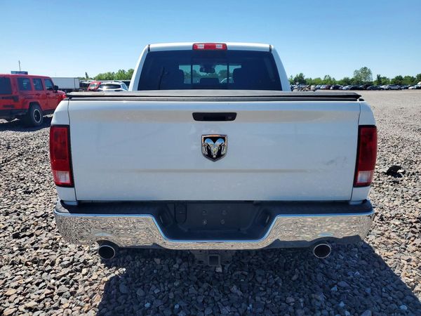 2015 RAM 1500 SLT — DIRR