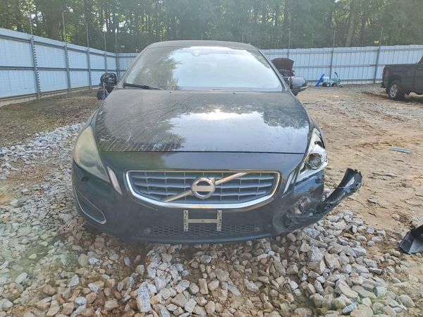 2013 VOLVO S60