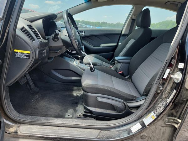 2017 KIA FORTE LX Popular, S