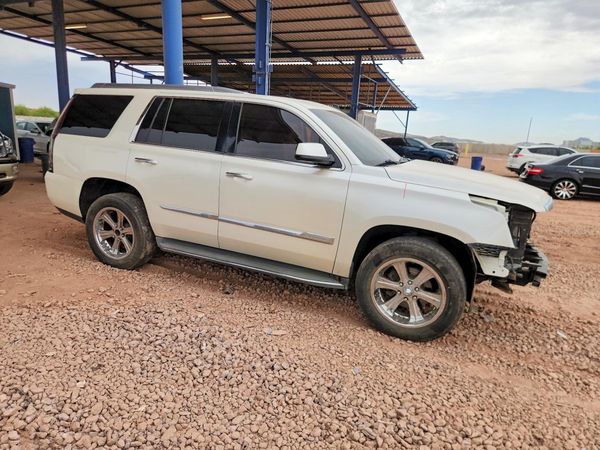 2015 CADILLAC ESCALADE Luxury