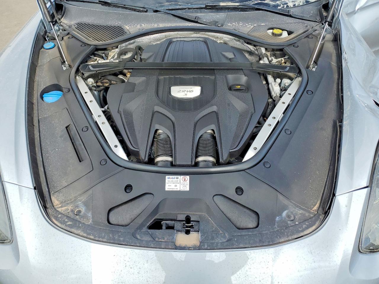 2018 PORSCHE PANAMERA 4S