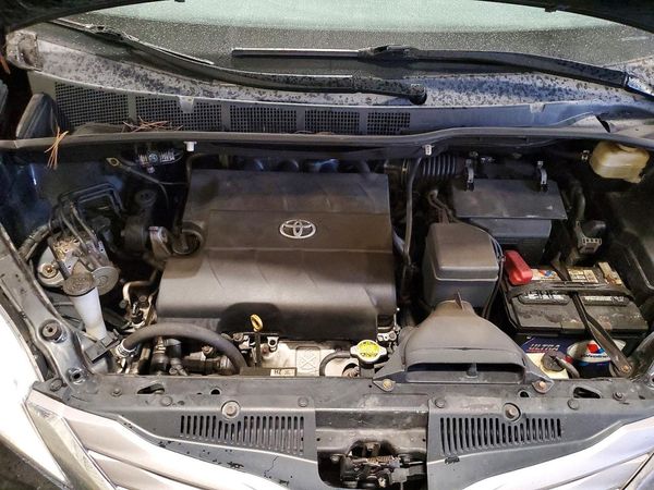 2016 TOYOTA SIENNA