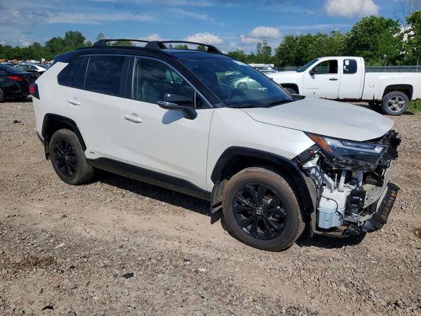 2025 TOYOTA RAV4 XSE