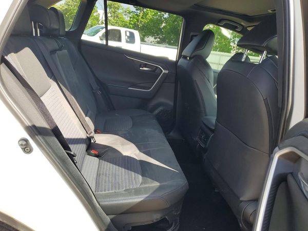 2025 TOYOTA RAV4 XSE