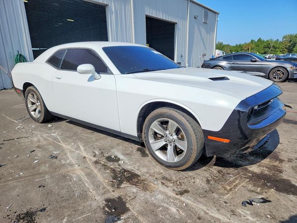 2020 DODGE CHALLENGER SXT — Passenger 3/4