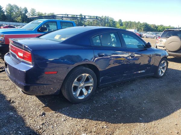 2013 DODGE CHARGER SXT