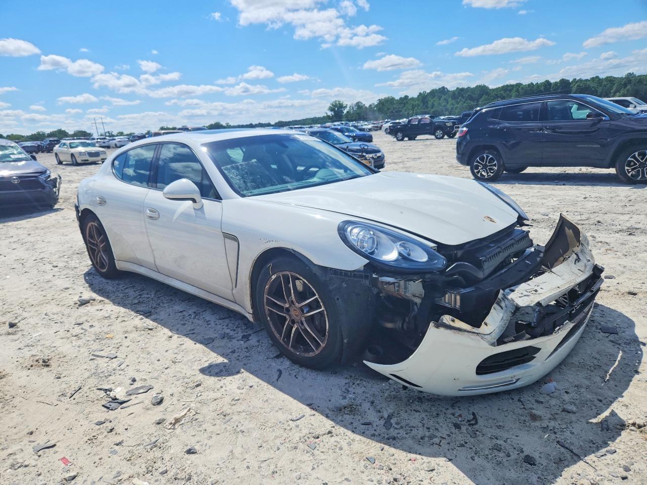 2016 PORSCHE PANAMERA Base (2WD), 4 (4WD)