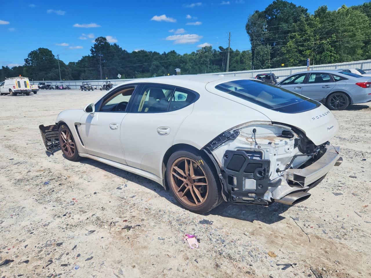 2016 PORSCHE PANAMERA Base (2WD), 4 (4WD)