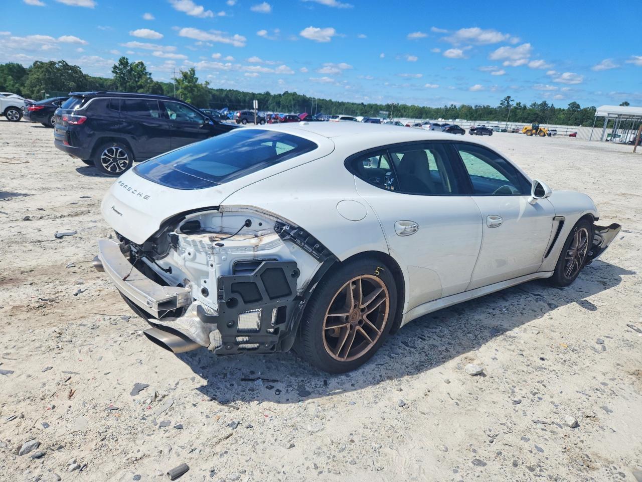 2016 PORSCHE PANAMERA Base (2WD), 4 (4WD)